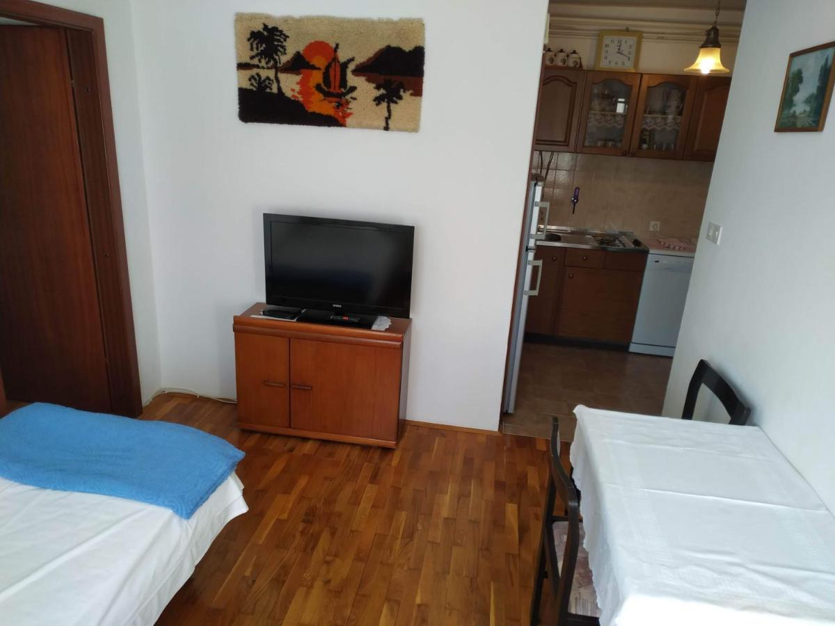 Apartments Marino Novi Vinodolski Exterior photo