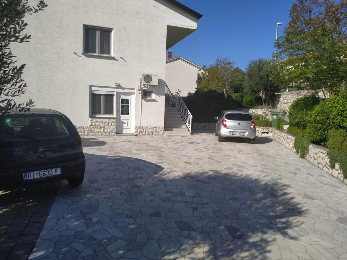 Apartments Marino Novi Vinodolski Exterior photo