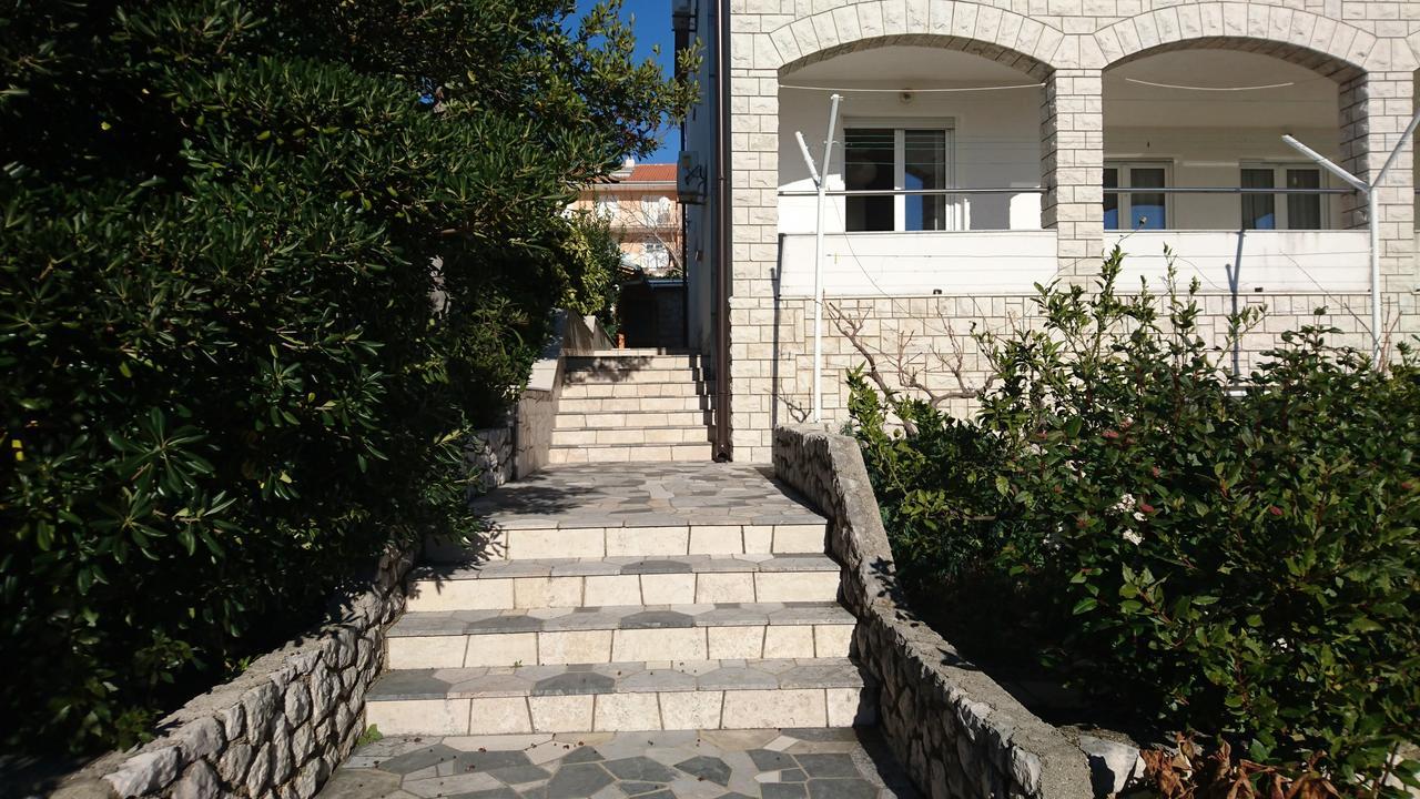 Apartments Marino Novi Vinodolski Exterior photo